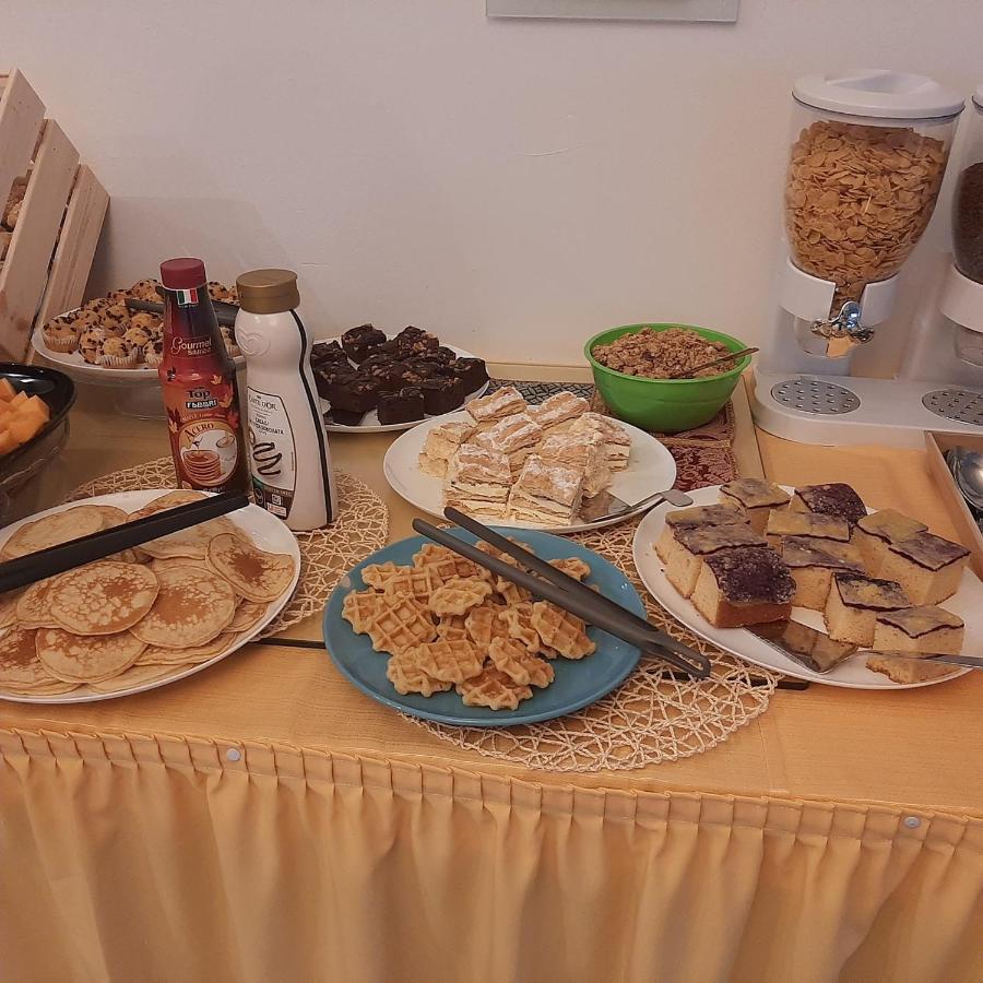 Hotel Irene Λινιάνο Σαμπιαντόρο Εξωτερικό φωτογραφία